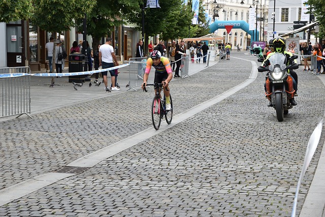 具有民族特 具有民族特